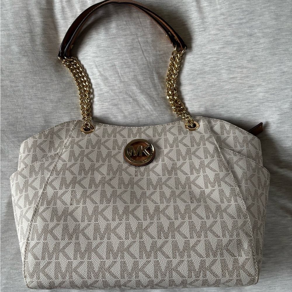 Michael Kors Jet Set Travel Shoulder Bag